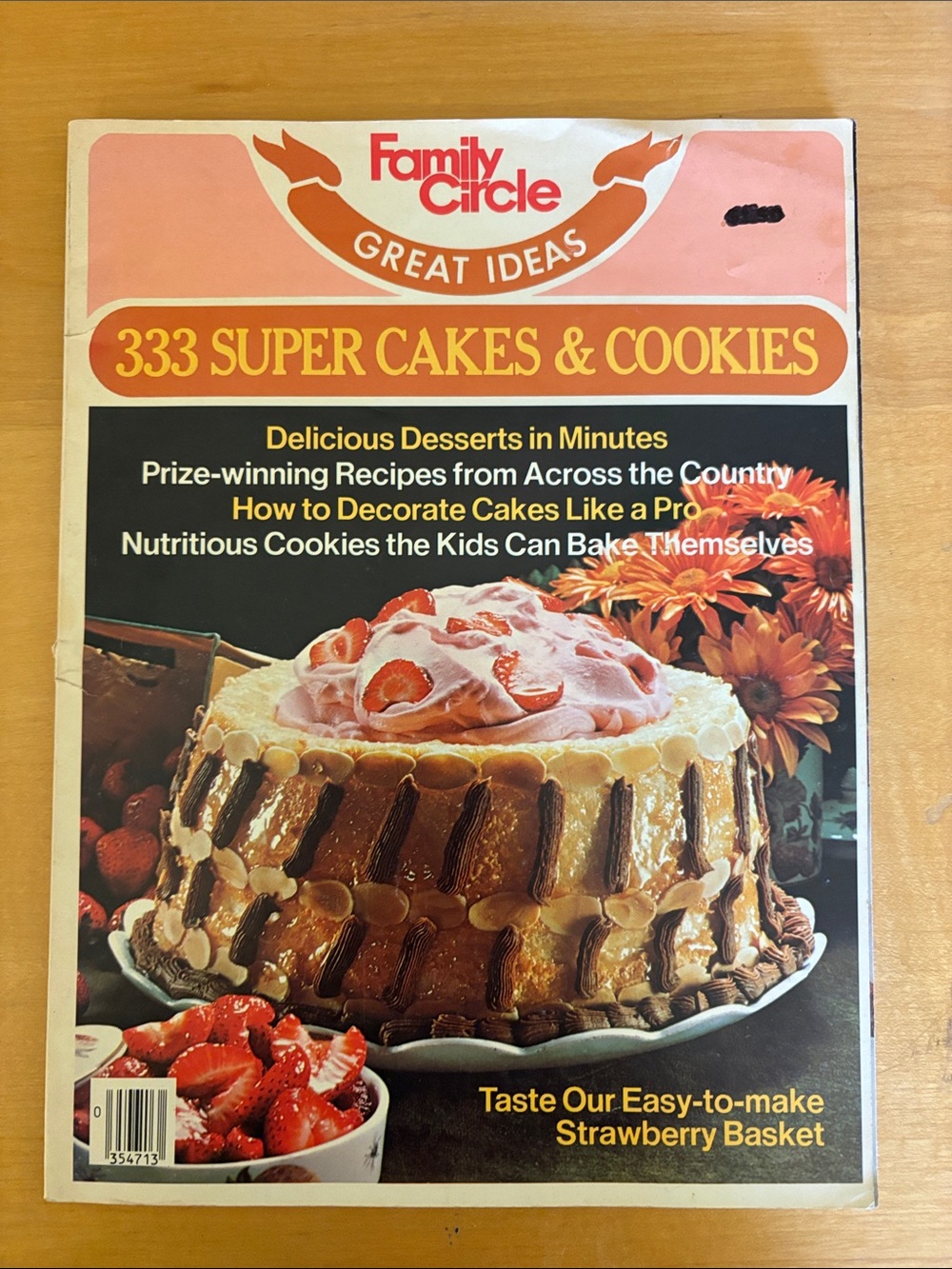 333 Super Cakes & Cookies Cookbook